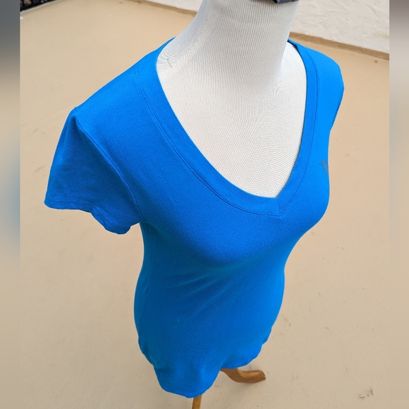 💙 Look Better Naked 💙 V-Neck Sexy Pole Dance Fitness Tee - Picture 6 of 14